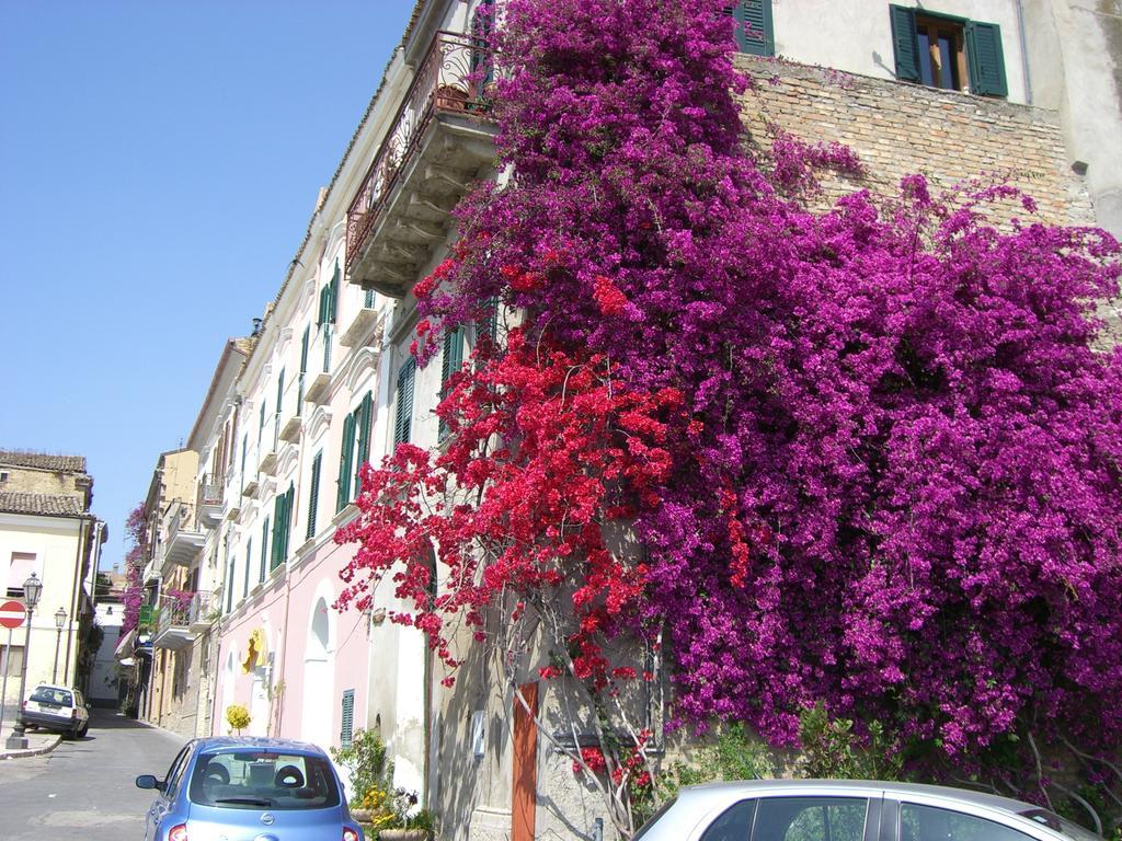 Medieval Apartment Vasto Exterior foto